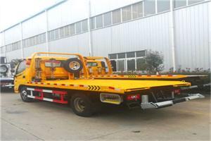 利川附近拖车救援搭电